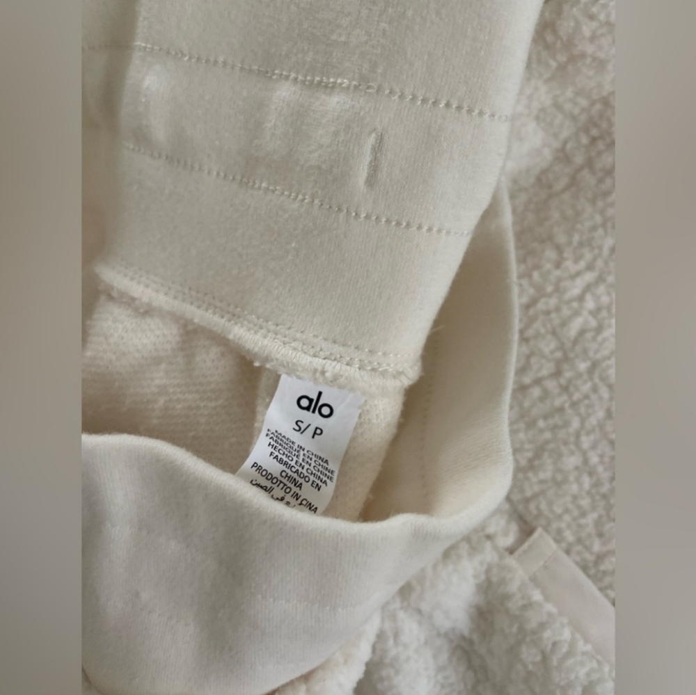 Alo Micro Sherpa High-Waist Solstice Sweatpants - Picture 5 of 6